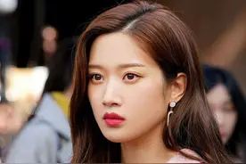 韩剧女主文佳瑛，气质太好穿什么都显高级，前凸后翘身材好图片