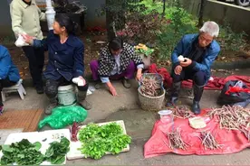 为什么很多人宁愿去超市买菜，也不愿意买路边老人的便宜菜呢？图片