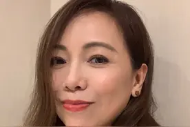 邓萃雯重返TVB搭档黎耀祥！爱上渣男致事业大跌，56岁仍单身图片