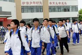 有老师问：“课堂乱，怎么办？”我的这套方案，新老师可以参考图片