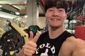健身20年，肾却不行了？44岁金钟国肌肉爆炸，为何至今单身？图片