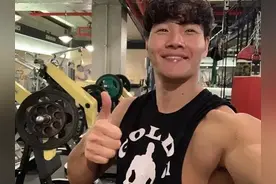 健身20年，肾却不行了？44岁金钟国肌肉爆炸，为何至今单身？图片