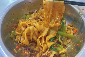 28年只做一碗面！西安这家小而旧老店，究竟有什么好吃的？图片