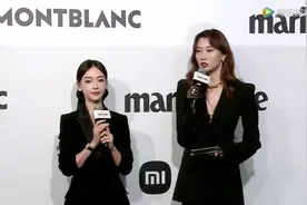 嘉人之夜红毯：女主持抢走张小斐众星风头，中途被金像奖影后替换图片