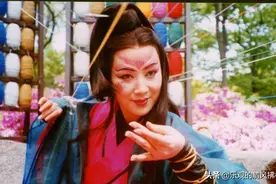 身受重伤，灰心丧气，落寞的令狐冲是如何获得圣姑的芳心的图片