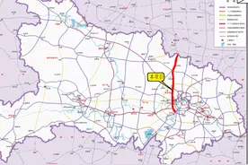 湖北高速第一纵，通车15年堵车已成常态，将扩宽为8车道图片
