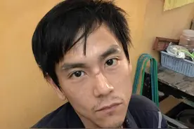 彭于晏近照曝光，瘦到脊椎骨凸起！网友：练得肌肉掉光了？图片