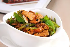 炒瘦肉总是发硬？不要直接下锅炒，牢记关键1步，鲜香嫩滑不粘锅图片