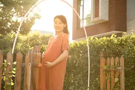 进入孕晚期，五件事情若“偷懒”会害了胎宝，准爸爸监督孕妈执行图片