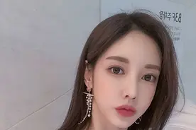 最是凝眸无限意，似曾相逢在前生图片