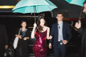 运动风也能有高级范儿！看倪妮如何演绎FILA高级运动时装图片
