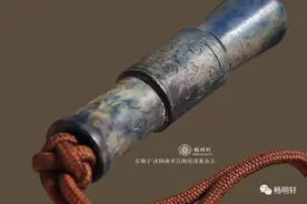 辽宁省博物馆里的两件蓝沁的勒子图片