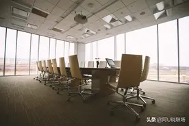 那些表演式加班的人，后来都怎么样了？干得好不如演得好？图片