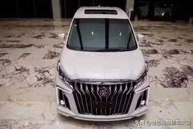土豪深度改装别克GL8，改完朋友要拿埃尔法跟我换！图片