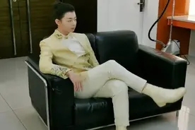霍尊妈妈解释“尊”字的由来，称期望霍尊能尊重别人，尊重自己图片