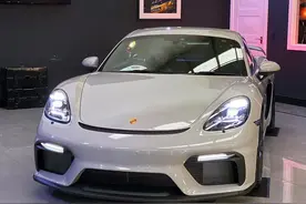 可与保时捷911对抗的保时捷718 Cayman GT4图片