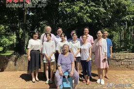 暖心！考上同一所大学的文昌三胞胎姐妹，收到“助学大礼包”啦图片