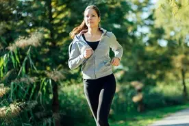 女子坚持每日跑3公里，她的身体出现哪些变化？图片