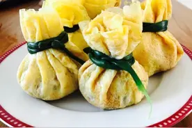 不用发酵的福袋包子，不加一滴水，金黄暄软好吃好看，早餐吃特好图片