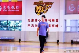 广东宏远战术分析师正式离队，杜锋压力再变大，杨鸣机会来了图片