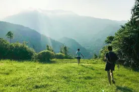 李子柒之后，33岁作家归隐山林，看到她的生活网友惊呼：羡慕图片