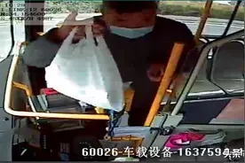 暖心！禹州公交司机一个小举动，乘客送来100个口罩图片