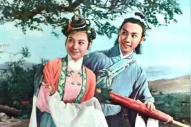 黄梅戏宗师严凤英：人生坎坷，唱腔至今无人超越，38岁自杀证清白图片