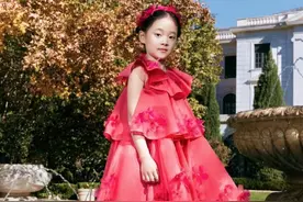 梅婷7岁女儿登封面，遗传妈妈美貌，大名首曝光寓意父母甜蜜爱情图片