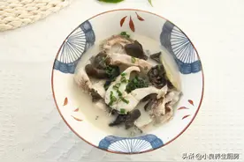 入秋后，湖北人常用这食材煲汤，补血补铁，营养极高，家人都爱喝图片