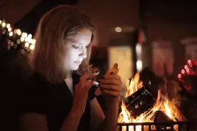 别让娱乐至死，毁掉你的人生图片