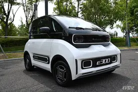 提前感受未来的科幻座驾，实拍新宝骏E300/E300P纯电动图片