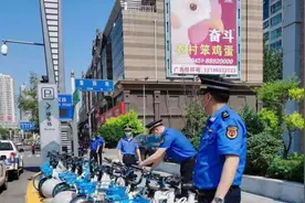 哈尔滨城管局近两月暂扣违停车辆14782台，约谈“哈啰”28次！“小蓝车”乱象多图片