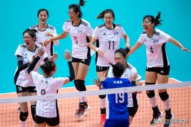 辽宁女排终登领奖台，近6届全运会5次摘牌图片