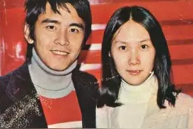 姜大卫一家聚餐，大女儿罕露面气质温婉，小儿子高大帅气韩范十足图片