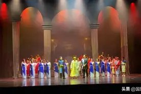 当金融邂逅歌剧：《魔笛》建军节公演，陆家嘴白领奏响最美“申”音图片