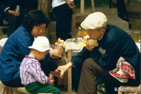 在人情社会，对这几类“熟人”太好，只会害了你自己图片