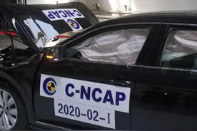 C-NCAP碰撞测试进行时，帕萨特表现如何？图片