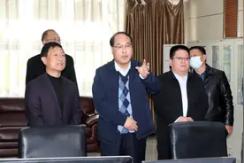 「沁水县」闫晋中在县应急管理局、能源局调研图片