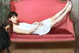 他是冷军的偶像，这位沉迷画少女的大佬，笔下美人张张让人沉醉图片