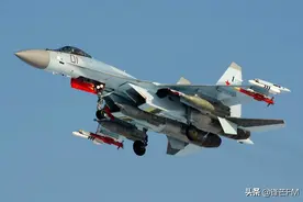 苏35组队亮相，最强“侧卫”名不虚传，F35远距离也不敢缠斗图片