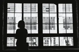 辽宁一起车祸妻死夫伤牵出“杀妻骗保”｜如何防止被谋杀骗保？图片