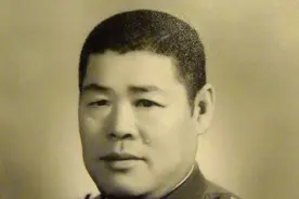 炸掉浮桥不留退路，池峰城死守台儿庄十昼夜，进犯日军是哪个师团图片