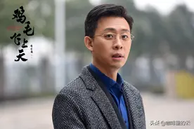 《鸡毛飞上天》：江河落玉珠，玉珠沉江河，繁华三千，唯你能渡我图片