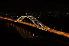把六两河大桥老桥打造成网红景观桥，如何？图片
