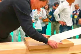 没有最薄只有更薄，日本木工展会上的展示，这木刨也够大的视频封面