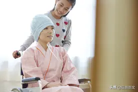 《弟子规》讲解：亲有疾 药先尝 昼夜侍 不离床图片