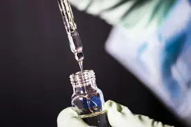 台绿营二皮脸？污蔑大陆疫苗是生化武器，转眼就改口称想买来使用图片