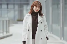 温柔优雅的白色大衣，5组好看的穿搭示范，秒变女神气质图片