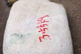 翡翠原石的“雾”指什么？翡翠“雾”的秘密，翡翠解说图片