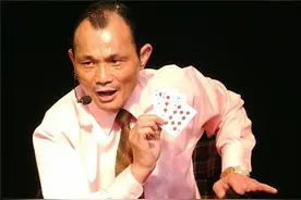“亚洲赌王”一晚狂赢600万，出老千被剁双腿，55岁凄惨离世图片